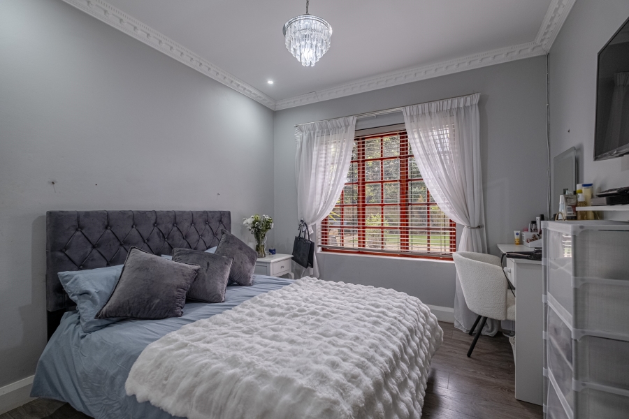 5 Bedroom Property for Sale in Summerstrand Eastern Cape